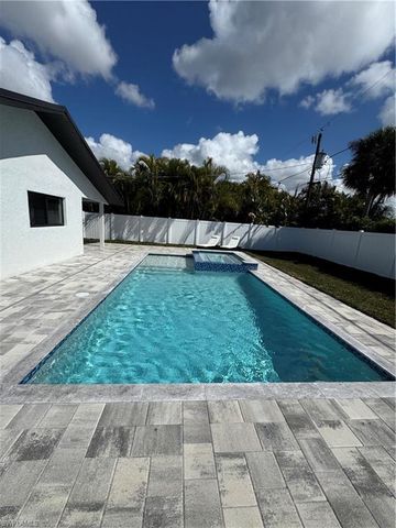 710 98th AVE N, Naples, FL 34108