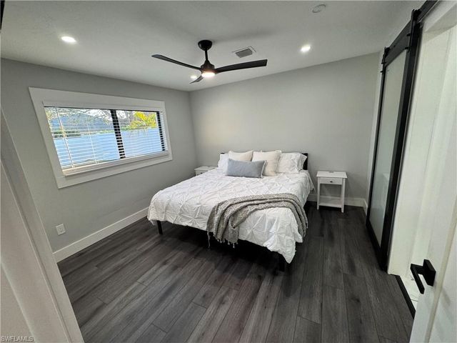 710 98th AVE N, Naples, FL 34108