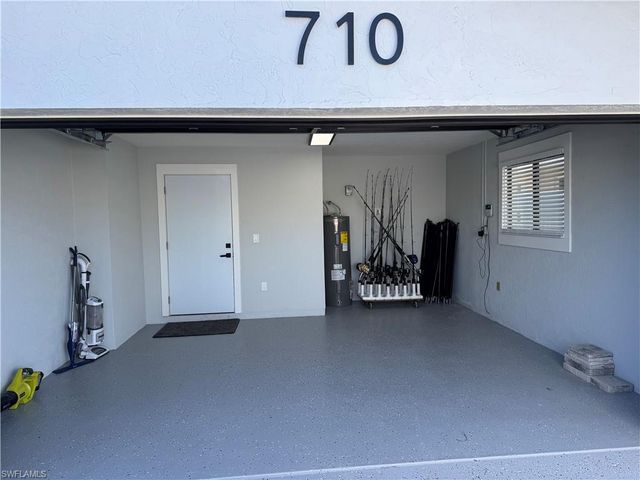 710 98th AVE N, Naples, FL 34108