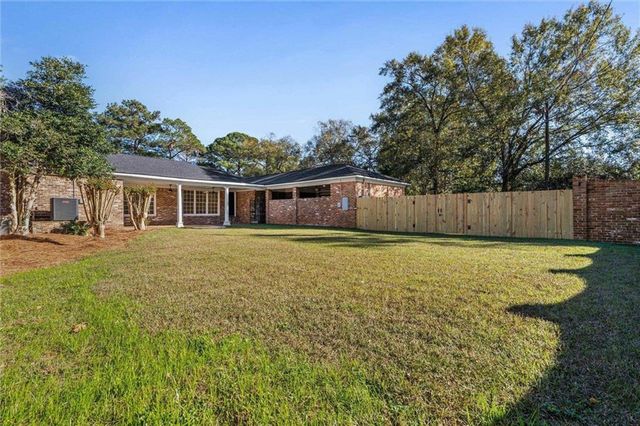 301 Indian Creek Drive, Mobile, AL 36607