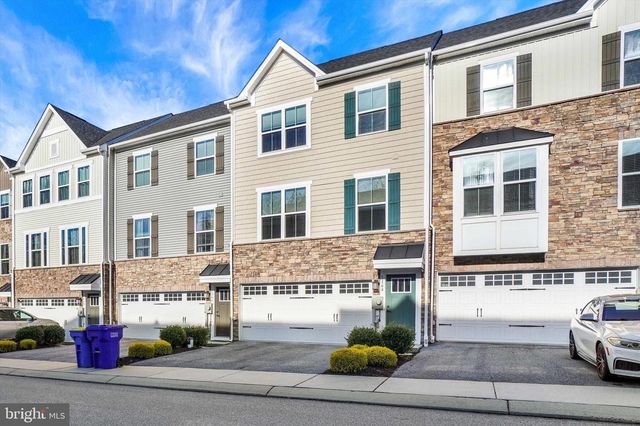 1164 ROSECROFT LN, York, PA 17403