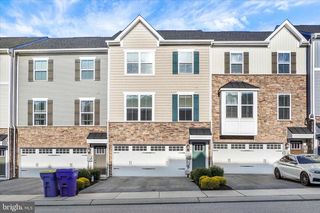 1164 ROSECROFT LN, York, PA 17403