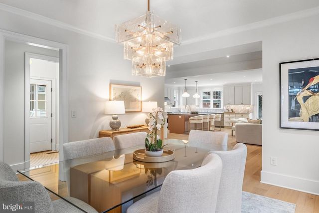 11 CEDAR ST, Alexandria, VA 22301