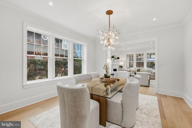 11 CEDAR ST, Alexandria, VA 22301