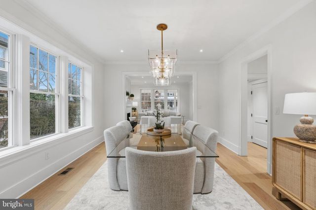 11 CEDAR ST, Alexandria, VA 22301