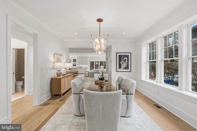 11 CEDAR ST, Alexandria, VA 22301