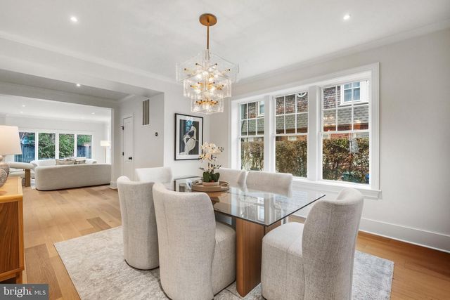 11 CEDAR ST, Alexandria, VA 22301