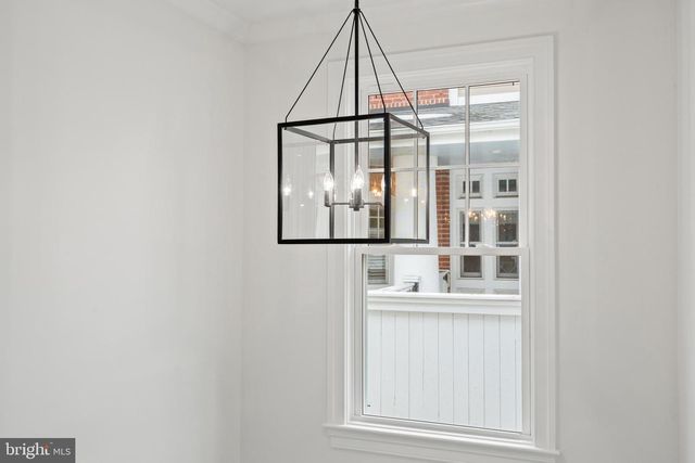 11 CEDAR ST, Alexandria, VA 22301