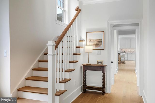 11 CEDAR ST, Alexandria, VA 22301