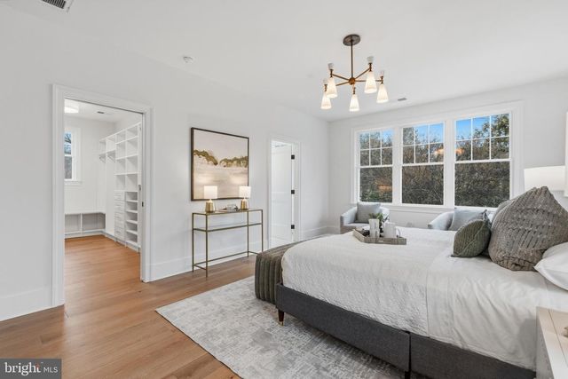 11 CEDAR ST, Alexandria, VA 22301