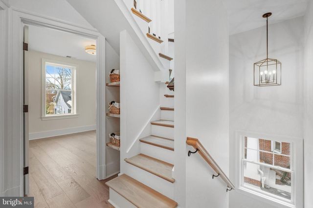 11 CEDAR ST, Alexandria, VA 22301