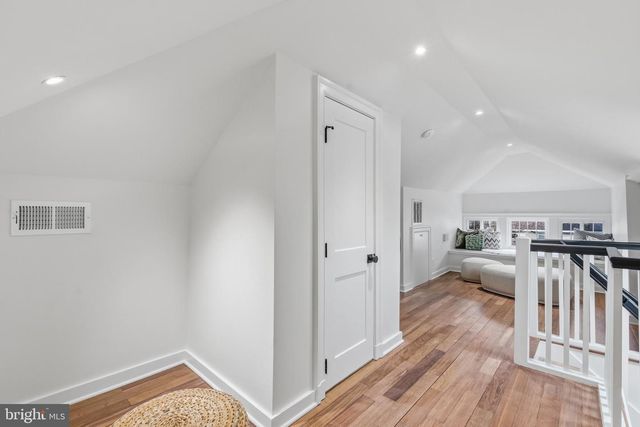 11 CEDAR ST, Alexandria, VA 22301