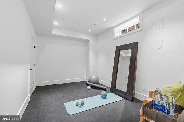 11 CEDAR ST, Alexandria, VA 22301