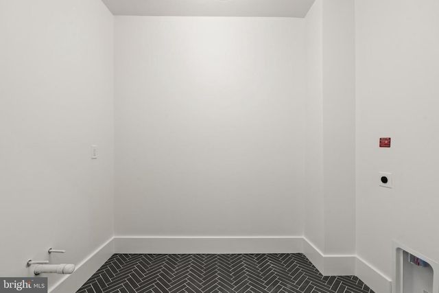 11 CEDAR ST, Alexandria, VA 22301