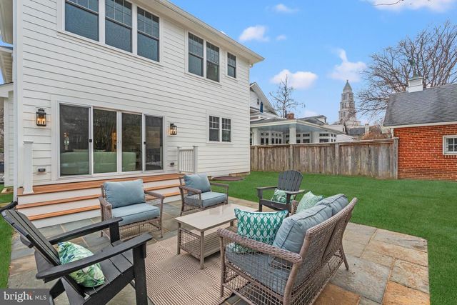 11 CEDAR ST, Alexandria, VA 22301