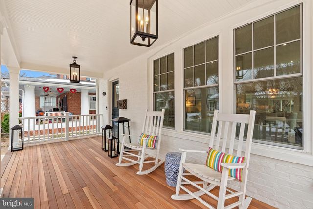 11 CEDAR ST, Alexandria, VA 22301