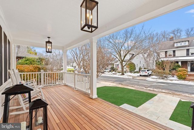 11 CEDAR ST, Alexandria, VA 22301