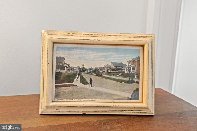 11 CEDAR ST, Alexandria, VA 22301