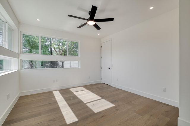 5700 LOUISE LN, Austin, TX 78757