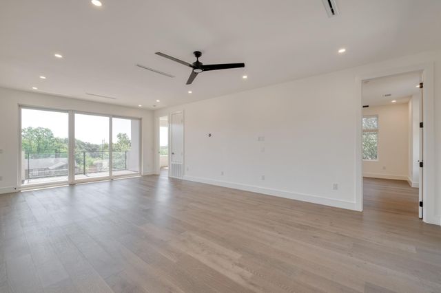 5700 LOUISE LN, Austin, TX 78757