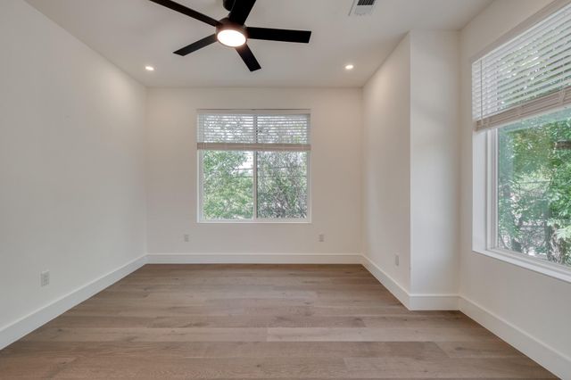 5700 LOUISE LN, Austin, TX 78757