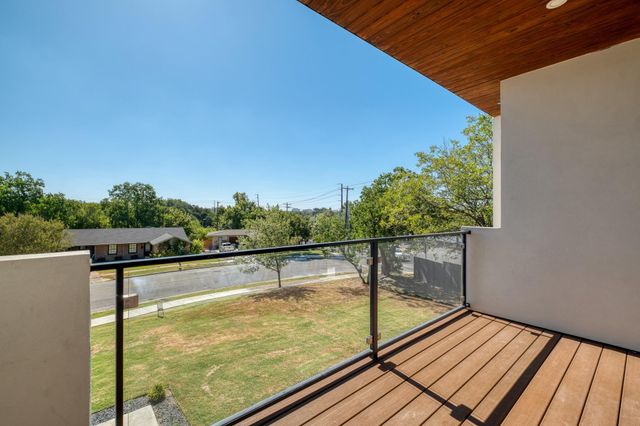 5700 LOUISE LN, Austin, TX 78757