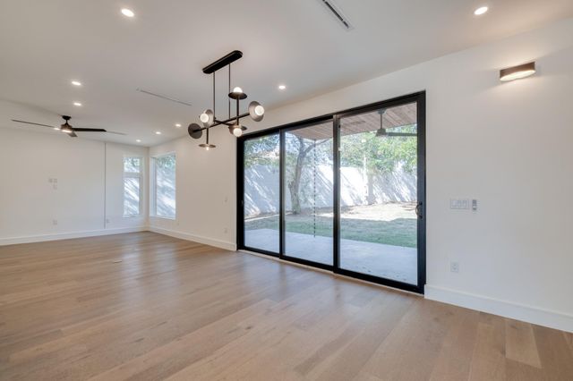 5700 LOUISE LN, Austin, TX 78757