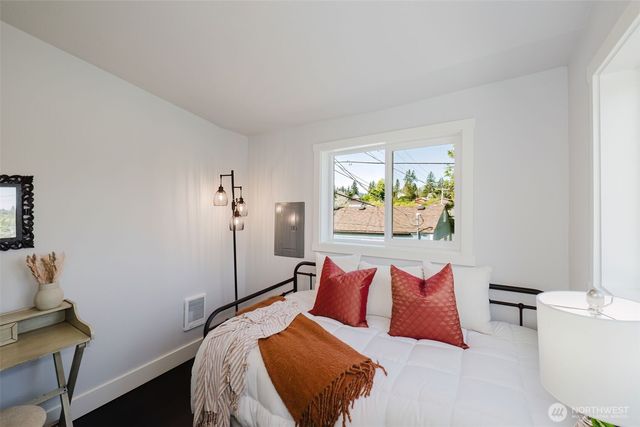 2124 15th Street, Bremerton, WA 98312