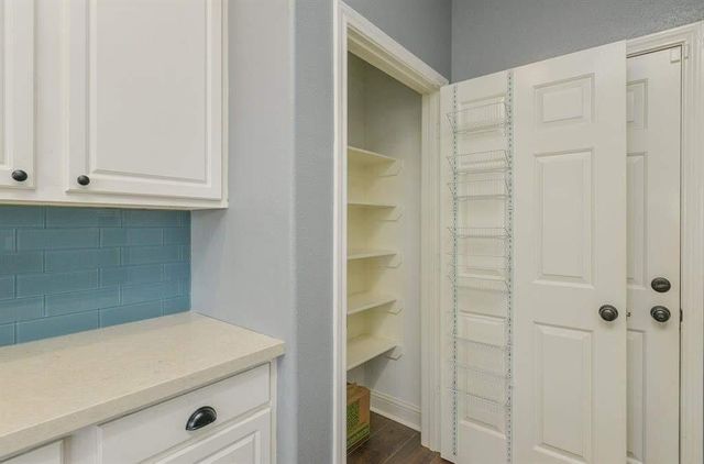 8755 Thistlemoor Lane, Houston, TX 77044