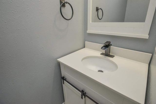 8755 Thistlemoor Lane, Houston, TX 77044