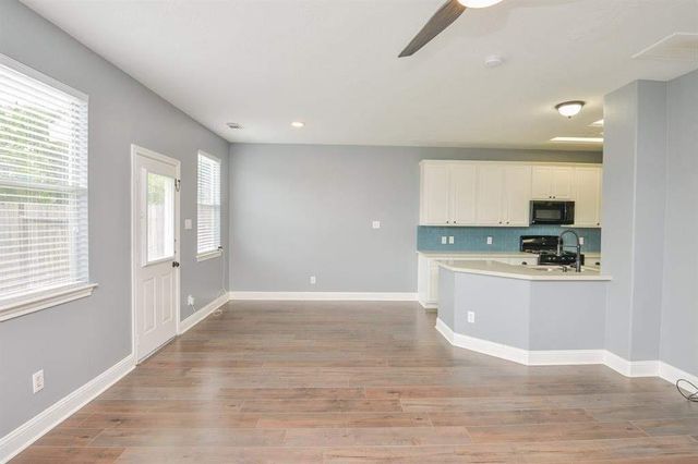 8755 Thistlemoor Lane, Houston, TX 77044