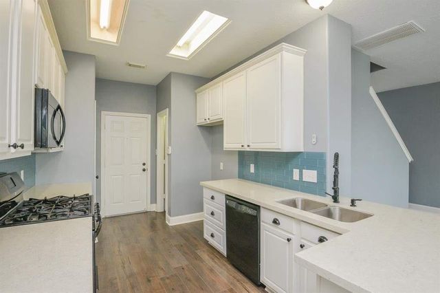 8755 Thistlemoor Lane, Houston, TX 77044