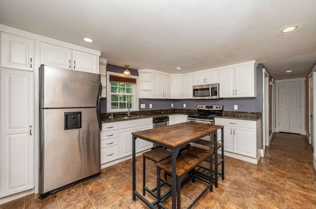 6 Howe Street, Rochester, NH 03867