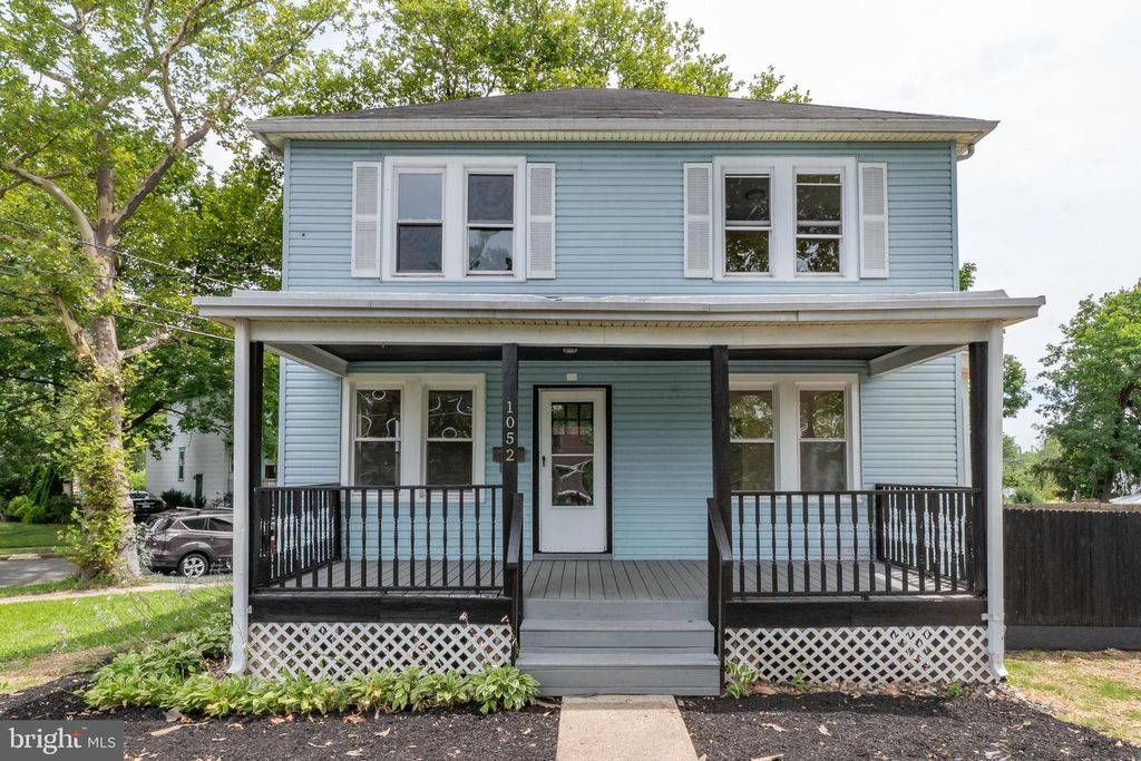 1052 PENNINGTON RD, Trenton, NJ 08618