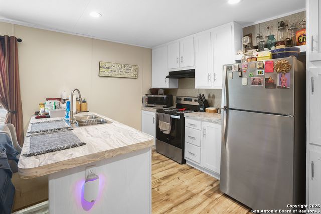 570 Pr 1523, Bandera, TX 78003