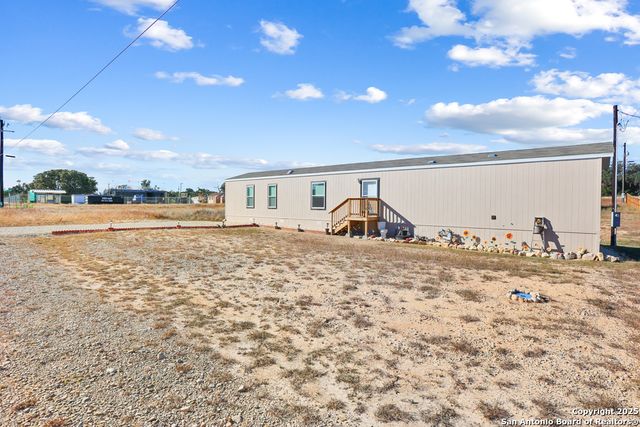 570 Pr 1523, Bandera, TX 78003