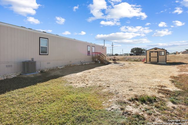 570 Pr 1523, Bandera, TX 78003