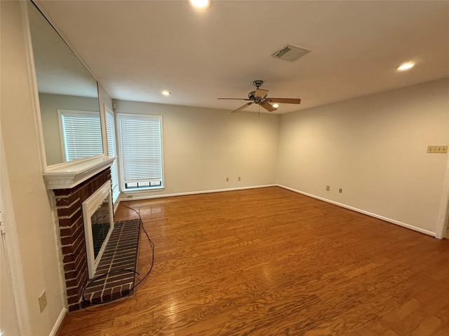 6810 Redwood Falls Drive, Pasadena, TX 77505