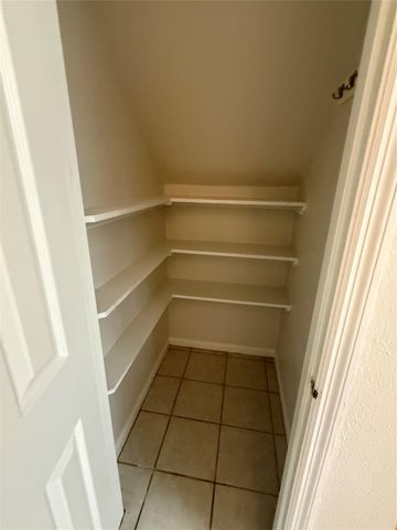 6810 Redwood Falls Drive, Pasadena, TX 77505