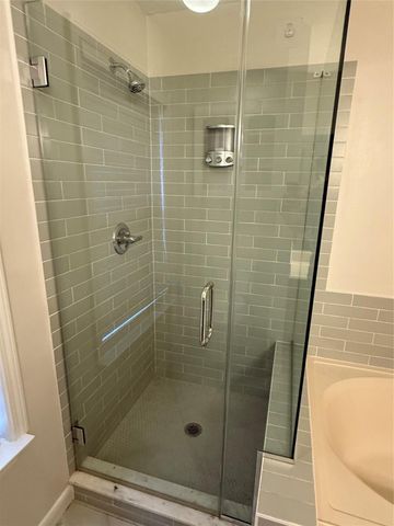 6810 Redwood Falls Drive, Pasadena, TX 77505