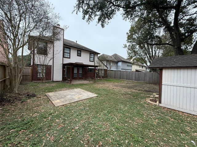 6810 Redwood Falls Drive, Pasadena, TX 77505