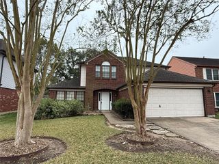 6810 Redwood Falls Drive, Pasadena, TX 77505