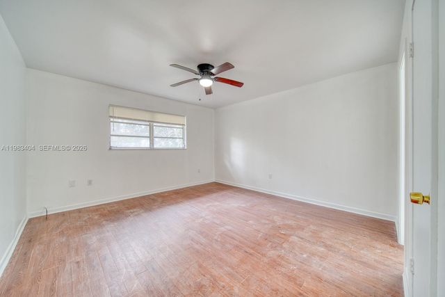 300 NE 143rd St 306, Miami, FL 33161