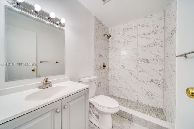 300 NE 143rd St 306, Miami, FL 33161