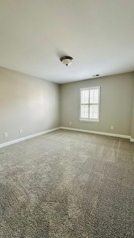 106 Northcrest Commons Cir, Nashville, TN 37211