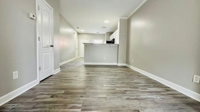106 Northcrest Commons Cir, Nashville, TN 37211