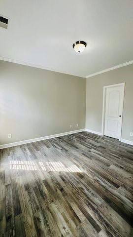 106 Northcrest Commons Cir, Nashville, TN 37211