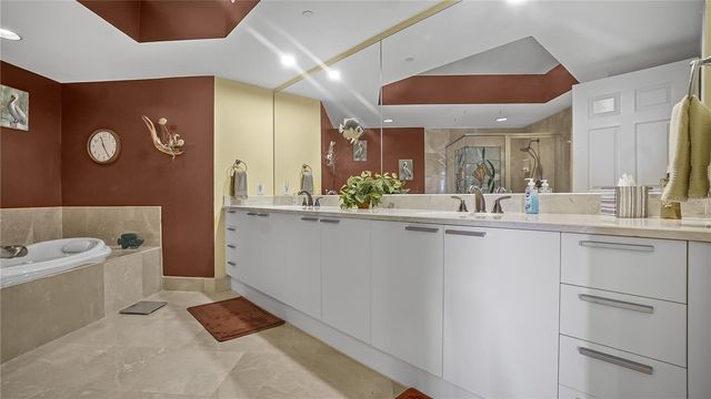 241 RIVERSIDE DRIVE 502, Daytona Beach, FL 32117