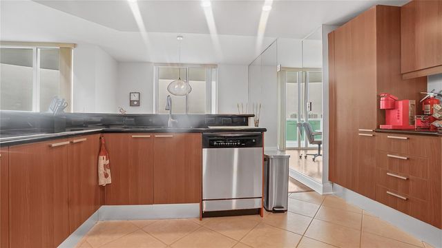 241 RIVERSIDE DRIVE 502, Daytona Beach, FL 32117