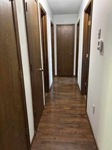730 East Walnut Lawn Street, Springfield, MO 65807